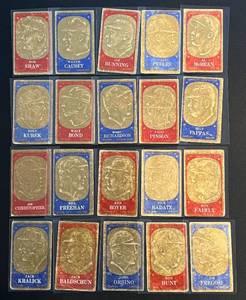 lot 86 image: 1965 Topps Embossed 20 Card Vintage Baseball Lot