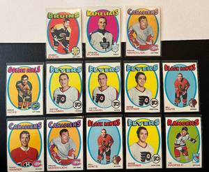lot 327 image: 1971-72 Hockey 13 Card Vintage Lot