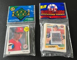lot 134A image: St. Louis Cardinals and Houston Astros Team Sets - 1989 Upper Deck and 1990 Fleer Baseball Cards