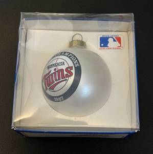 lot 181A image: Minnesota Twins 1987 World Series Champions Christmas Ornament