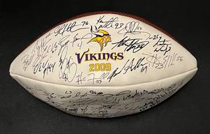lot 184A image: Minnesota Vikings 2009 Team Commemorative Football