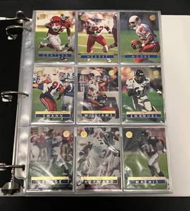 lot 209A image: 1996 NFL Fleer Ultra Complete Set Football Cards