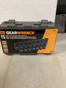 GEARWRENCH 12 in. Drive 6-Point Metric Standard Universal Impact Socket Set (15-Piece)  Customer Returns See Pictures