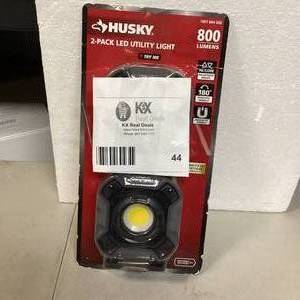 Husky 800-Lumen LED Utility Lights 2-Modes with Magnetic Handle and Batteries (2-Pack) Customer Returns See Pictures