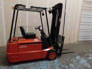 lot 6 image: Linde E16 Electric Forklift