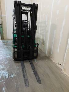 lot 2 image: 2013 Mitsubishi FBC25EN Electric Forklift