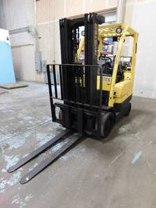 lot 1 image: 2008 Hyster S55FT LP Forklift