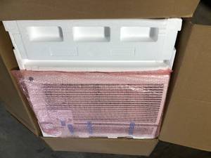 LG 18,000 BTU 230208V Window Air Conditioner LW1816ER with Remote in White Customer Returns See Pictures