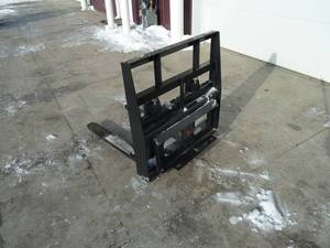 Wolverine Mini Dingo Pallet Forks  30