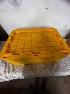 10 Yellow Plastic Tote Lides