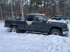 2004 Chevy Silverado 2500HD 6.0L V8 with 119,000 miles