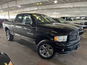 lot 17 image: 2004 Dodge Ram 1500 SLT 4x4