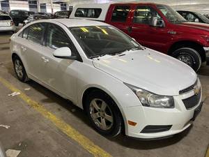 lot 25 image: 2013 Chevrolet Cruze LT