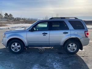 2011 Ford Escape XLT - 2 OWNERS