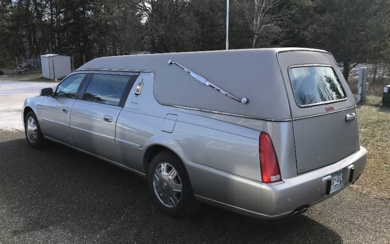 lot 14 image: 2007 Cadillac DTS Eureka Hearse