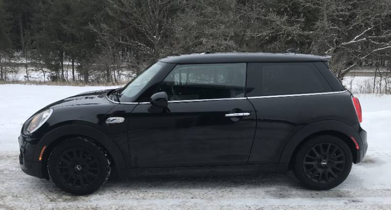 lot 9 image: 2015 Mini Cooper S