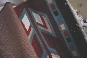lot 10 image: Rug