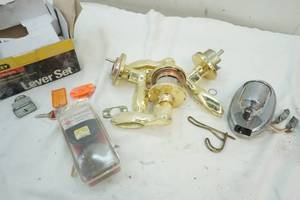 lot 12 image: Door assembly