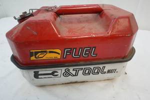 lot 25 image: Fuel  tool container