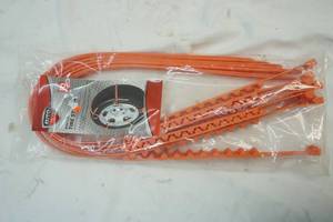 lot 46 image: Winter tire straps