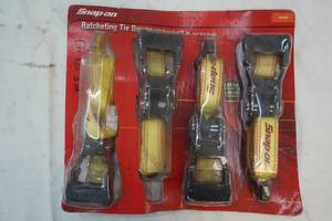 lot 57 image: Ratcheting tie downs, Snap On