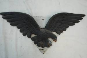 lot 88 image: Eagle plaque
