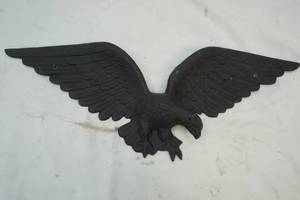 lot 90 image: Metal eagle plaque