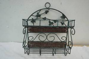 lot 113 image: Metal shelf