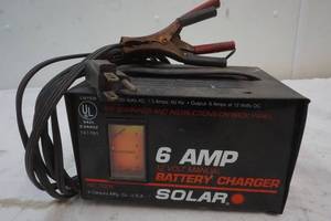 lot 128 image: Battery charger