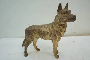 lot 139 image: Dog figure, metal
