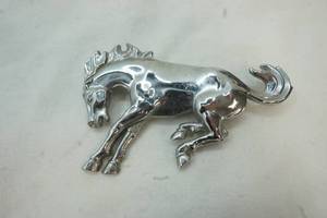 lot 153 image: Mustang trim