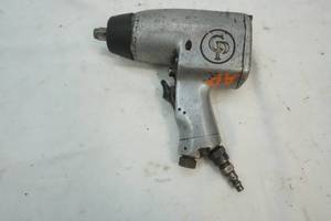 lot 193 image: Chicago Pneumatic  air wrench