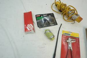 lot 198 image: Shop supplies