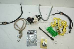 lot 209 image: straps