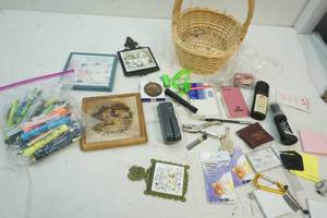 lot 250 image: Office supplies