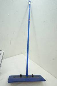 lot 293 image: snow joe