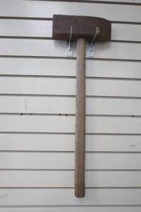 lot 318 image: Sludge Hammer