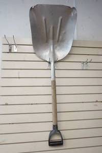lot 334 image: Scoop Shovel