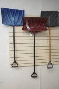 lot 338 image: 3 Plastic Shovels