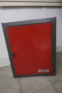 lot 357 image: Garage Stuff