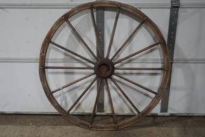 lot 383 image: Decorative Wagon Wheel