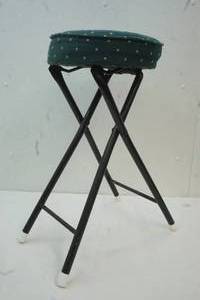 lot 388 image: Sitting Stool Folds