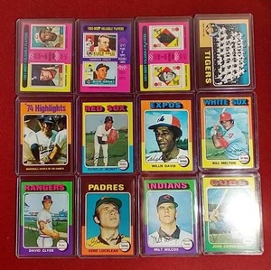 (12) 1975 Topps Baseball Cards