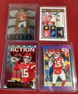 (4) Patrick Mahomes Cards