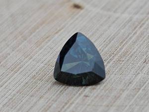 lot 30H image: 1.55 Carat Natural Parti Bi-Color Sapphire Gemstone Loose VIDEO