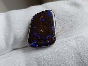lot 40G image: Rare Offering 17.40 Carat Natural Australian Boulder Opal Specimen
