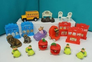 lot 29 image: Collectible Toys Dollhouse McDonalds The Busy World of Richard Scarry 1995 Bananas GorillaGrocery Store Huckle-CatSchool Lowly WormPost Office Mr. FrumbleFire Station U3 Lowly WormApple Car 1994 Caterpillar Apple Car Humperdink Car Pig