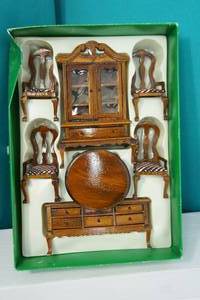 lot 34 image: Vintage Doll House DeCor Furniture in Original Box...