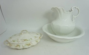 lot 48 image: Beautiful Two-Piece White Wash Tub Basin Bowl and Water Pitcher, Antique Johnson Bros England China Covered Casserole Pink Floral Blue Garland