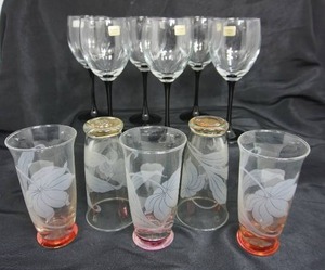lot 70 image: Vintage Luminarc France Black Stem Wine Glasses Arcoroc, Clear 7-Inch Tumbler Frosted Flowers Glass Highball Orange Red Purple Yellow Base